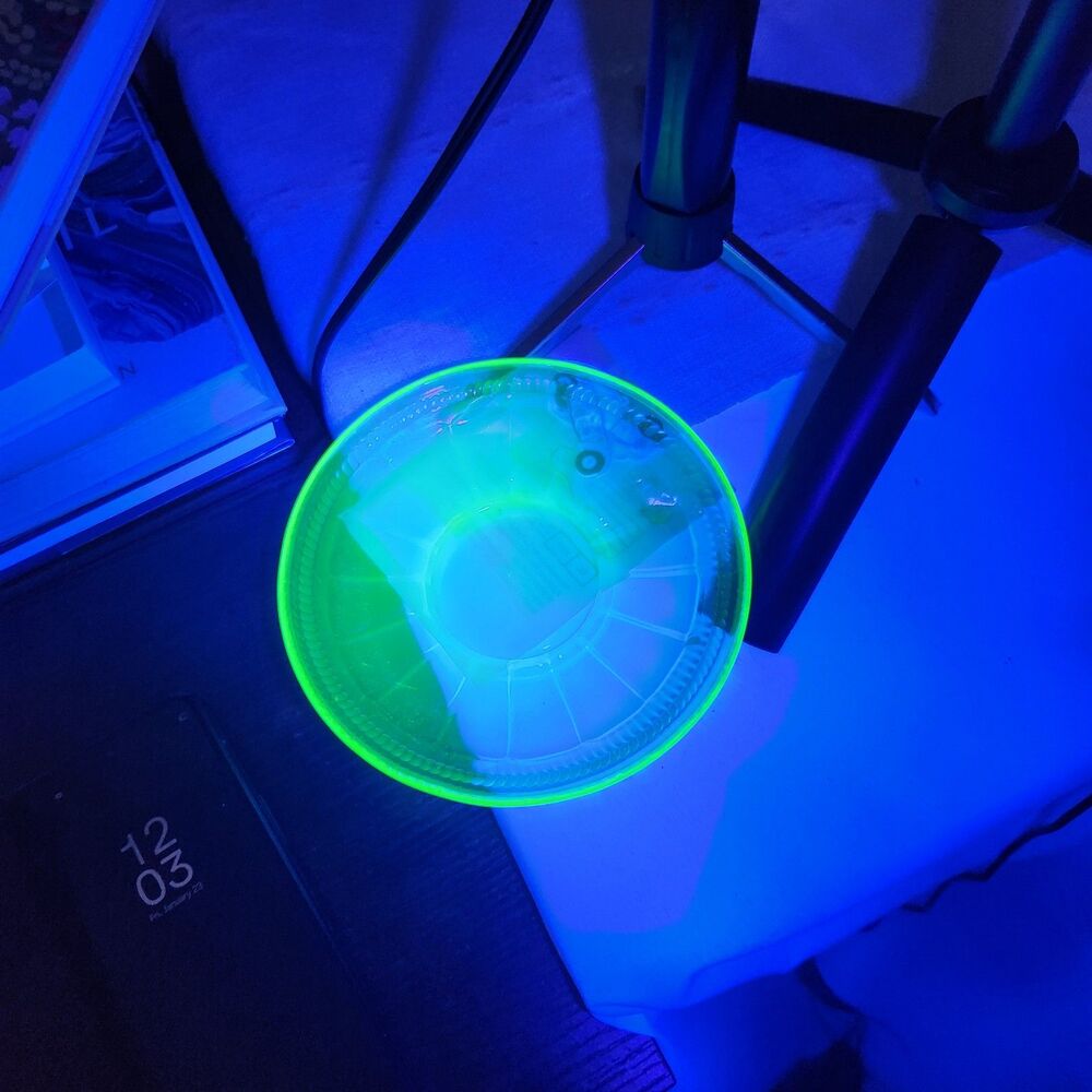 Vintage Green Uranium Glass Saucer – Glows Under UV Light, Art Deco Style